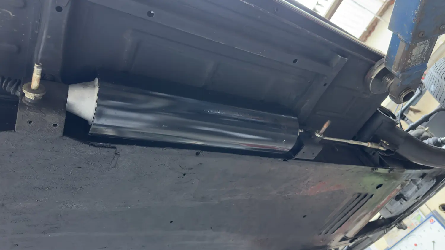 Federtopf AK400/AMI8 130mm mit Anbauteilen