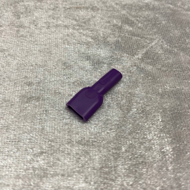 Farbige Gummiabdeckung für Flachsteckhülsen 6,3mm violett Farbige Gummiabdeckung für Flachsteckhülsen 6,3mm violett
