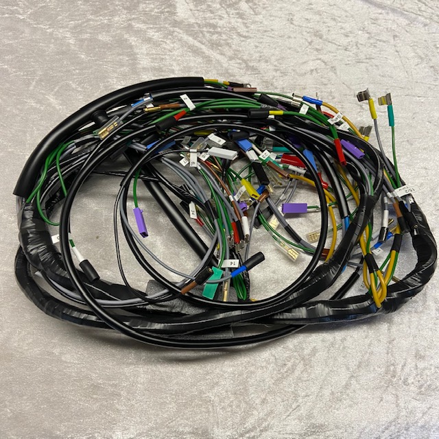 Haupt-Kabelbaum 2CV 12V ab 07/1981 mit Rückfahrscheinwerfer Haupt-Kabelbaum 2CV 12V ab 07/1981 mit Rückfahrscheinwerfer